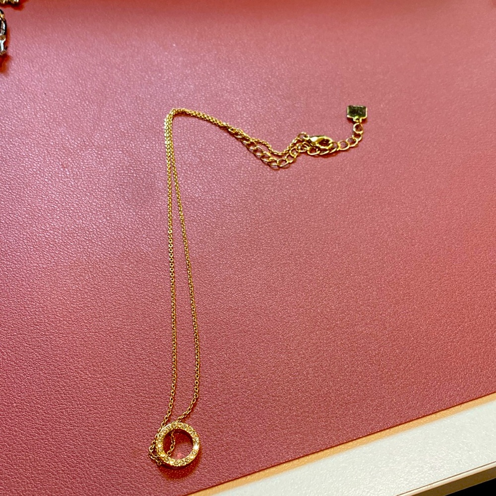 Parklane Circle necklace with stones